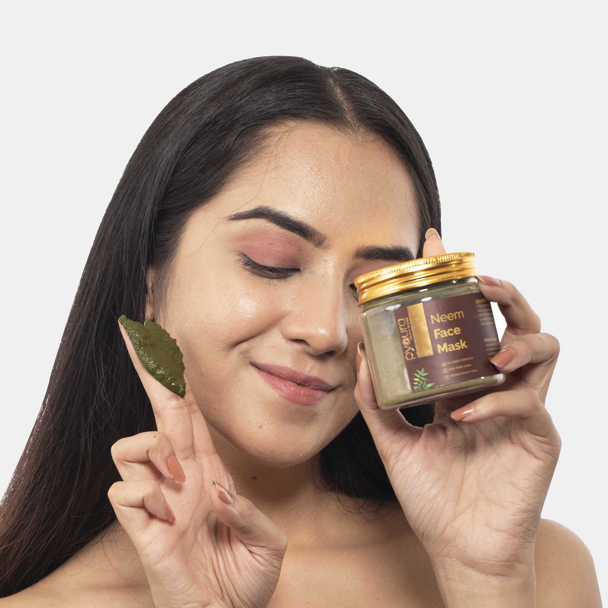 Neem Face Mask <h4>The anti-bacterial power of neem for clear skin<h4><h6> Hygienically dried to preserve the skin caring actives.  No preservatives added.<h6>